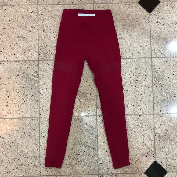 Gymshark x Nikki B S1 Dynamic Legging in Beetroot - Picture 5 of 8